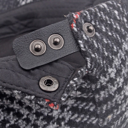 Boina plana cuadros - detalle broche de ajuste regulable - MillennialsXY
