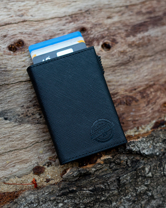 Tarjetero_Negro_con_tarjetas