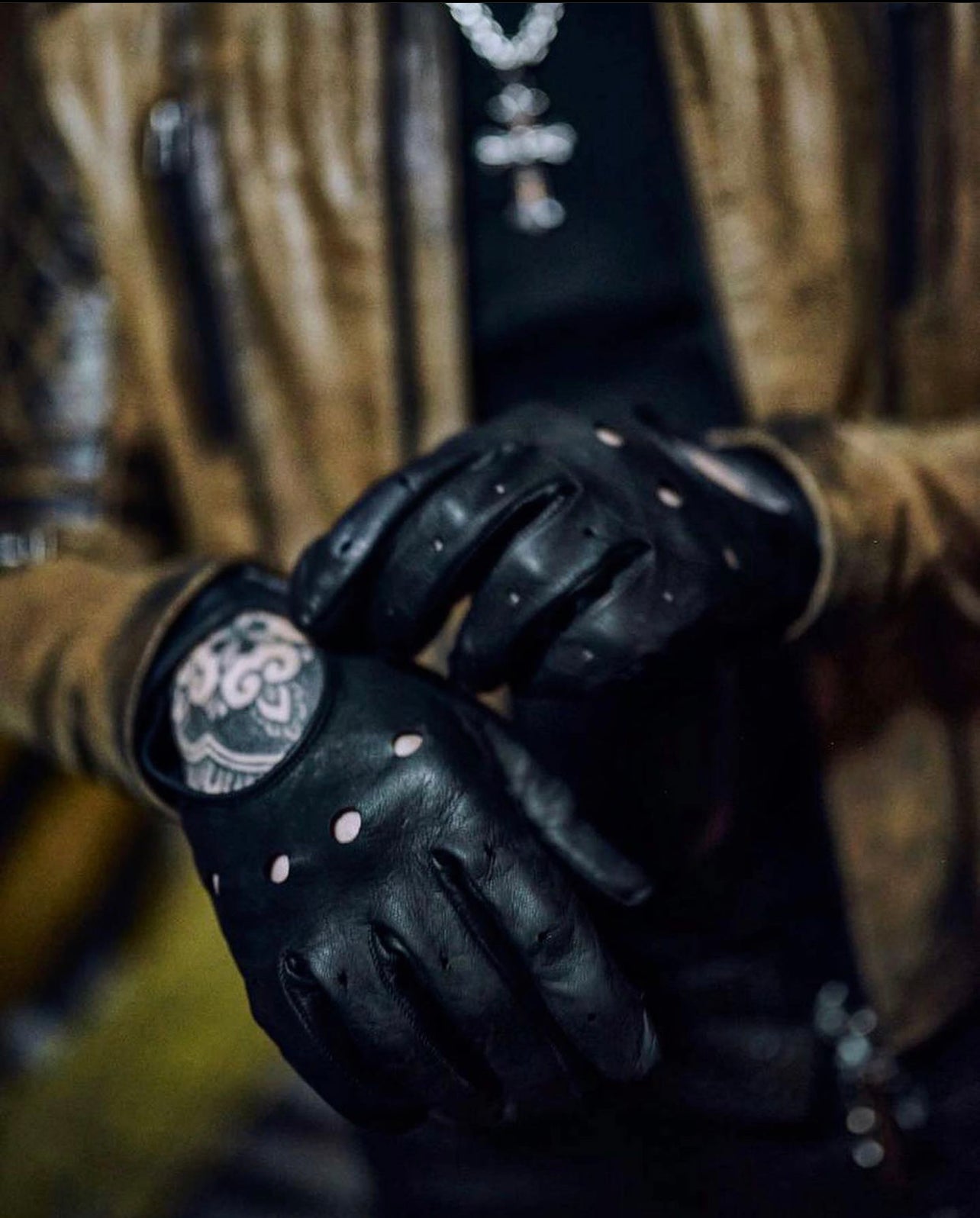 Guantes Aston Black - Millennialsxy