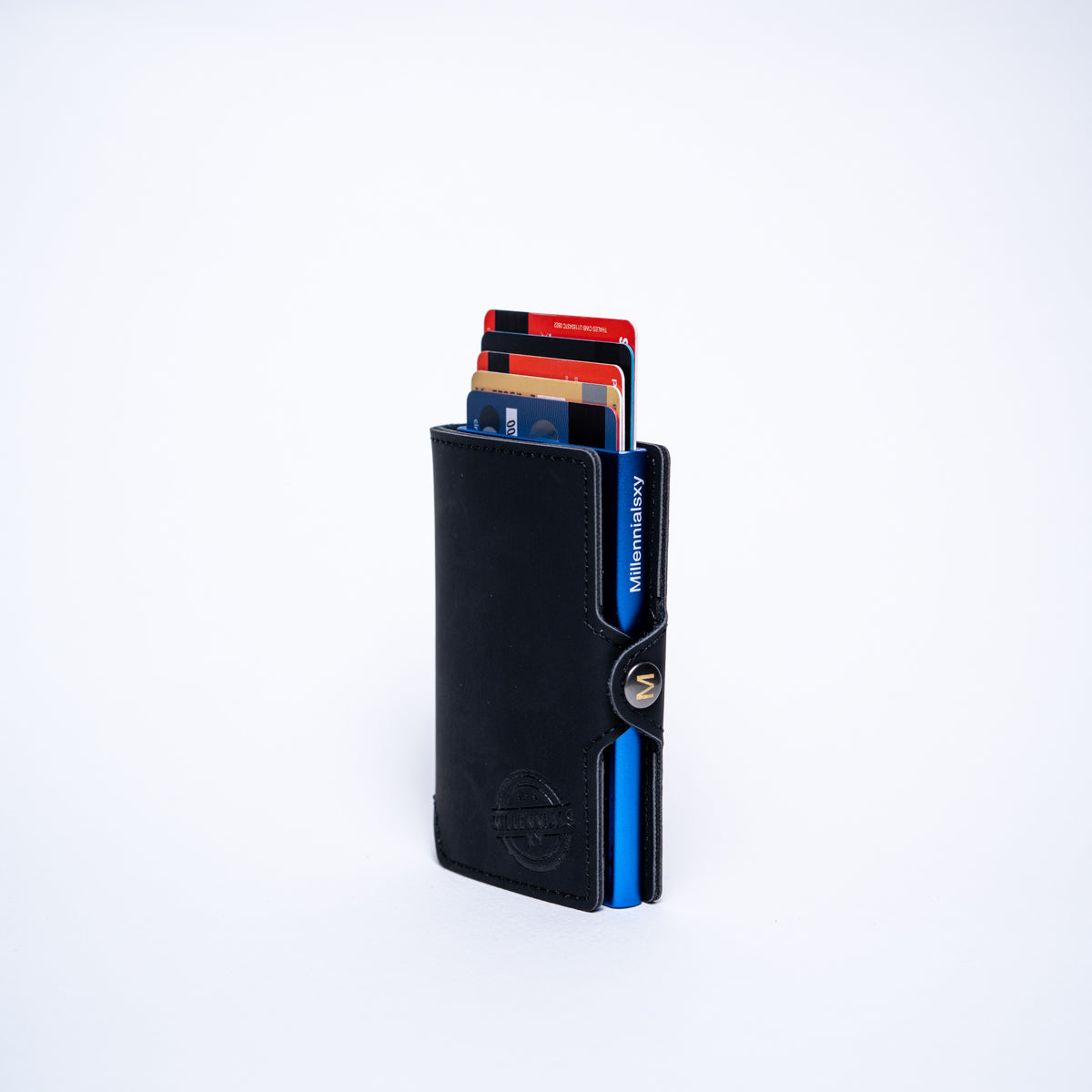 Tarjetero-rfid-negro-azul-frontal-eyección